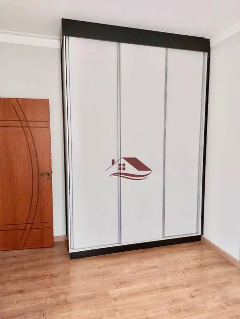 Foto 9 de Casa com 4 quartos à venda, 300m2 em Pouso Alegre - MG