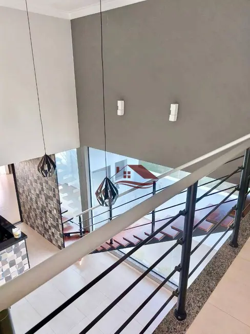 Foto 3 de Casa com 4 quartos à venda, 300m2 em Pouso Alegre - MG