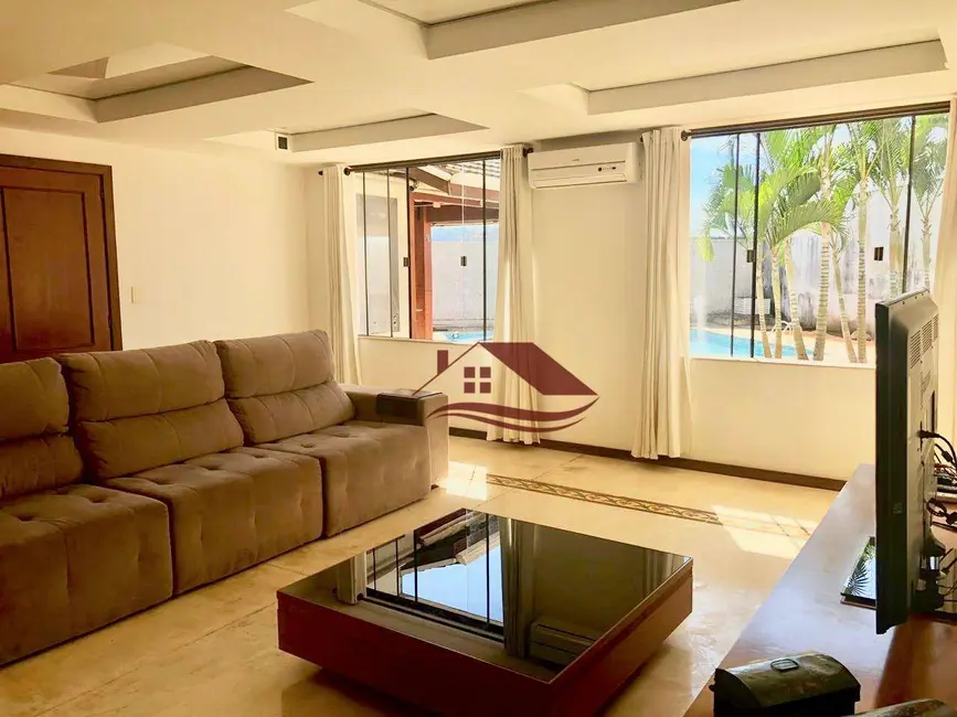 Casa com 4 quartos à venda, 770m2 em Pousada dos Campos I, Pouso Alegre - MG - imagem 4 Foto 4 de Casa com 4 quartos à venda, 770m2 em Pousada dos Campos I, Pouso Alegre - MG