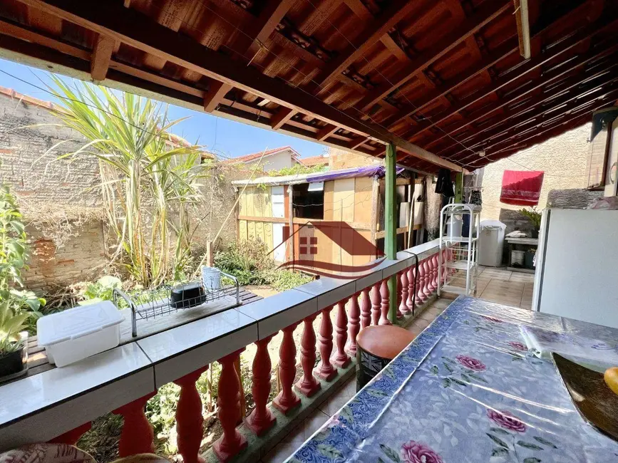 Foto 4 de Casa com 3 quartos à venda, 200m2 em Cidade Jardim, Pouso Alegre - MG
