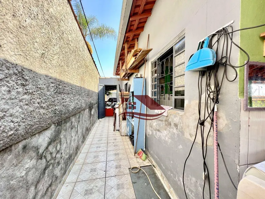 Foto 6 de Casa com 3 quartos à venda, 200m2 em Cidade Jardim, Pouso Alegre - MG