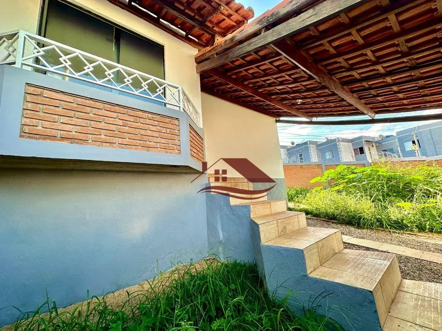 Foto 1 de Casa com 2 quartos à venda, 178m2 em Colina Verde, Pouso Alegre - MG