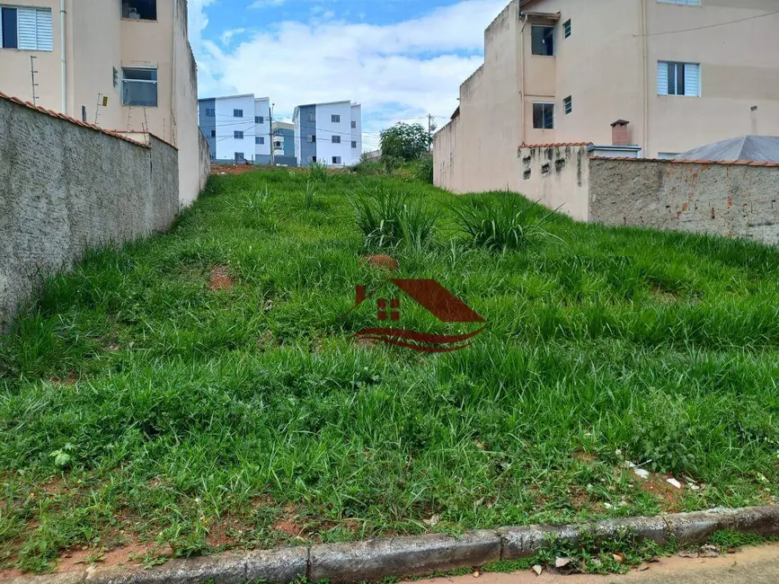 Foto 2 de Terreno / Lote à venda, 310m2 em Pouso Alegre - MG