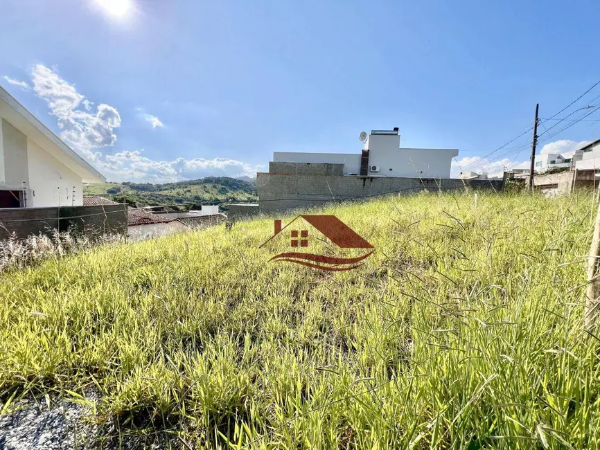 Foto 2 de Terreno / Lote à venda, 431m2 em Colinas de Santa Bárbara, Pouso Alegre - MG