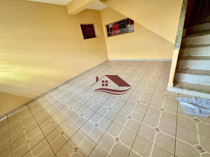 Foto 2 de Casa com 3 quartos à venda, 145m2 em Saúde, Pouso Alegre - MG