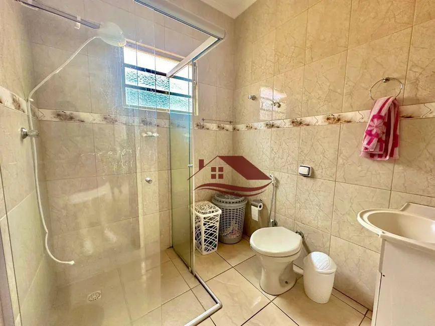 Foto 7 de Casa com 3 quartos à venda, 145m2 em Saúde, Pouso Alegre - MG