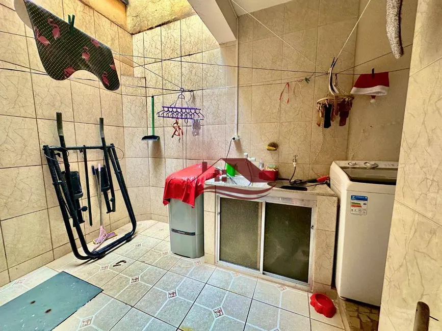 Foto 5 de Casa com 2 quartos à venda, 145m2 em Saúde, Pouso Alegre - MG