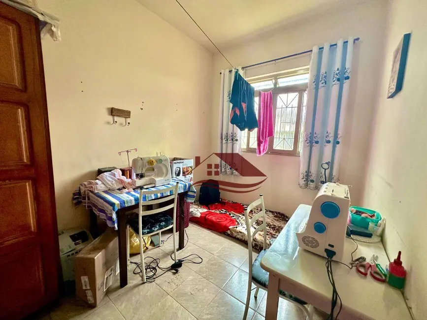 Foto 2 de Casa com 2 quartos à venda, 145m2 em Saúde, Pouso Alegre - MG