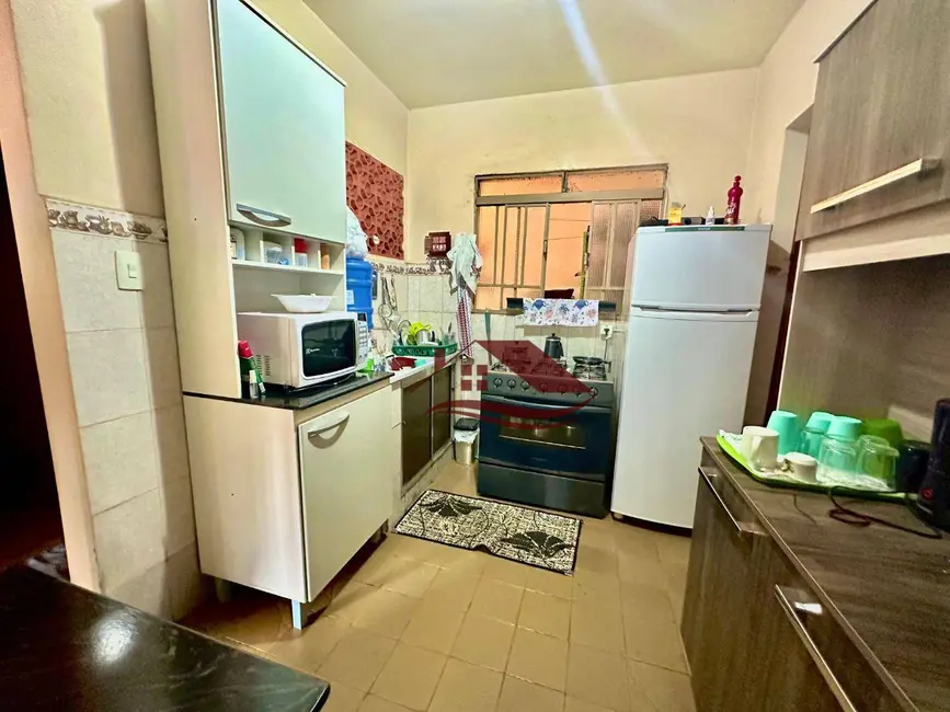 Foto 3 de Casa com 2 quartos à venda, 145m2 em Saúde, Pouso Alegre - MG