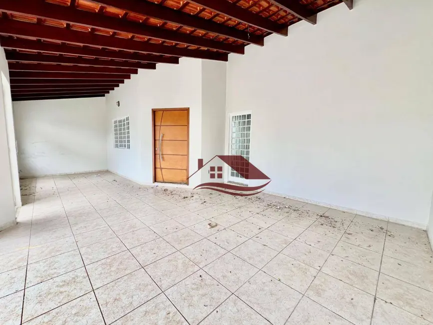 Foto 1 de Casa com 3 quartos à venda, 240m2 em Pouso Alegre - MG