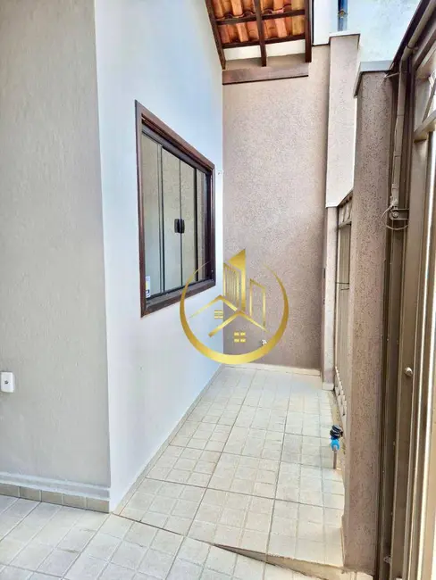Foto 1 de Casa com 2 quartos à venda, 120m2 em Pouso Alegre - MG