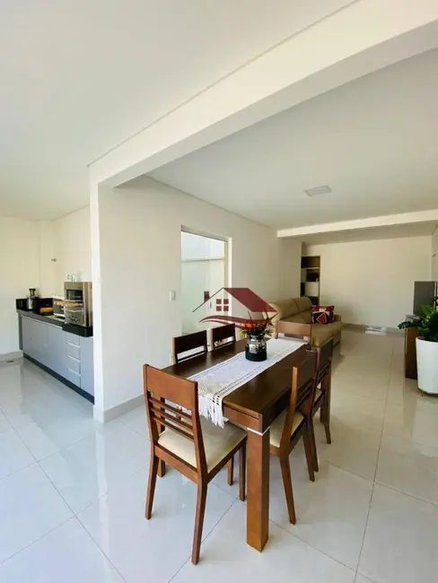 Foto 4 de Apartamento com 3 quartos à venda, 108m2 em Nova Pouso Alegre, Pouso Alegre - MG