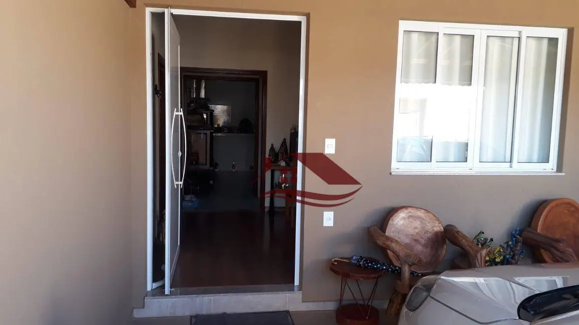 Casa com 4 quartos à venda, 300m2 em Jardim Floresta, Pouso Alegre - MG - imagem 3 Foto 3 de Casa com 4 quartos à venda, 300m2 em Jardim Floresta, Pouso Alegre - MG