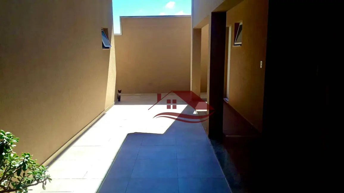 Casa com 4 quartos à venda, 300m2 em Jardim Floresta, Pouso Alegre - MG - imagem 8 Foto 8 de Casa com 4 quartos à venda, 300m2 em Jardim Floresta, Pouso Alegre - MG