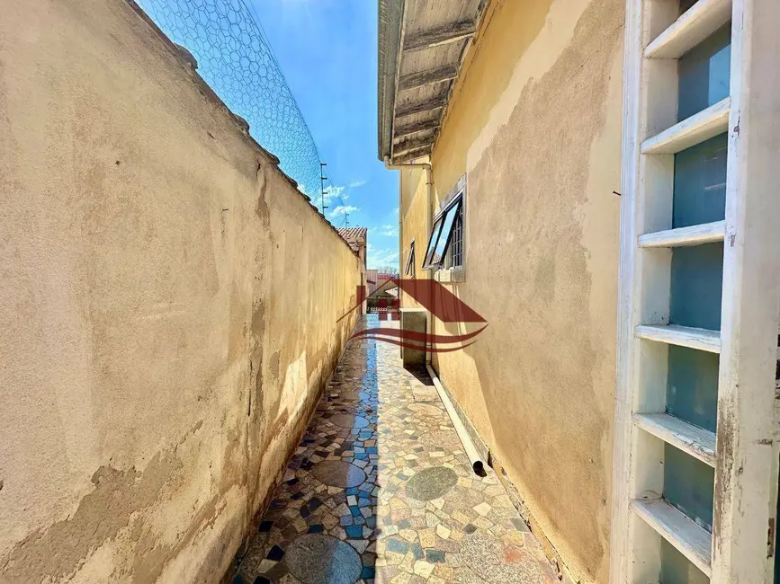 Foto 3 de Casa com 3 quartos à venda, 260m2 em Jardim Paraíso, Pouso Alegre - MG