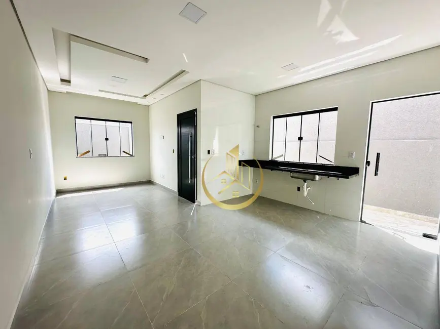 Foto 3 de Casa com 3 quartos à venda, 120m2 em Jardim Canadá, Pouso Alegre - MG