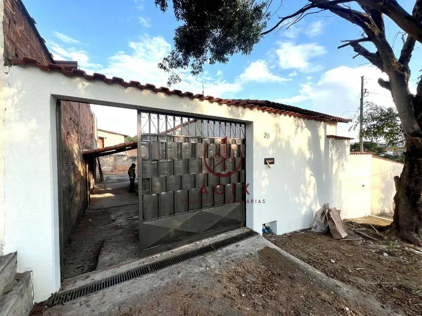 Foto 1 de Casa com 2 quartos à venda, 200m2 em Pouso Alegre - MG