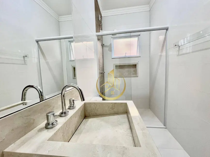 Foto 6 de Casa com 3 quartos à venda, 300m2 em Cidade Vergani, Pouso Alegre - MG