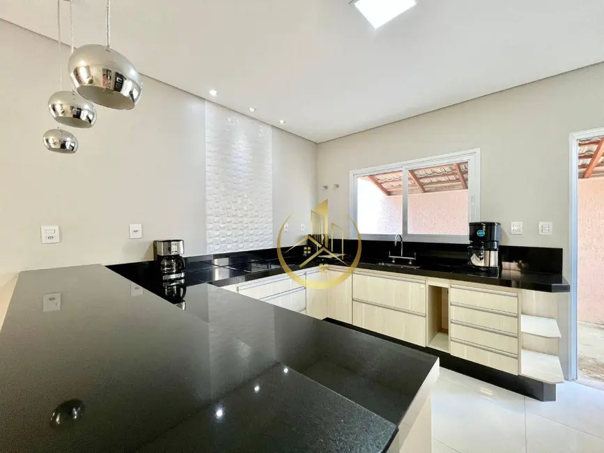 Foto 5 de Casa com 3 quartos à venda, 300m2 em Cidade Vergani, Pouso Alegre - MG