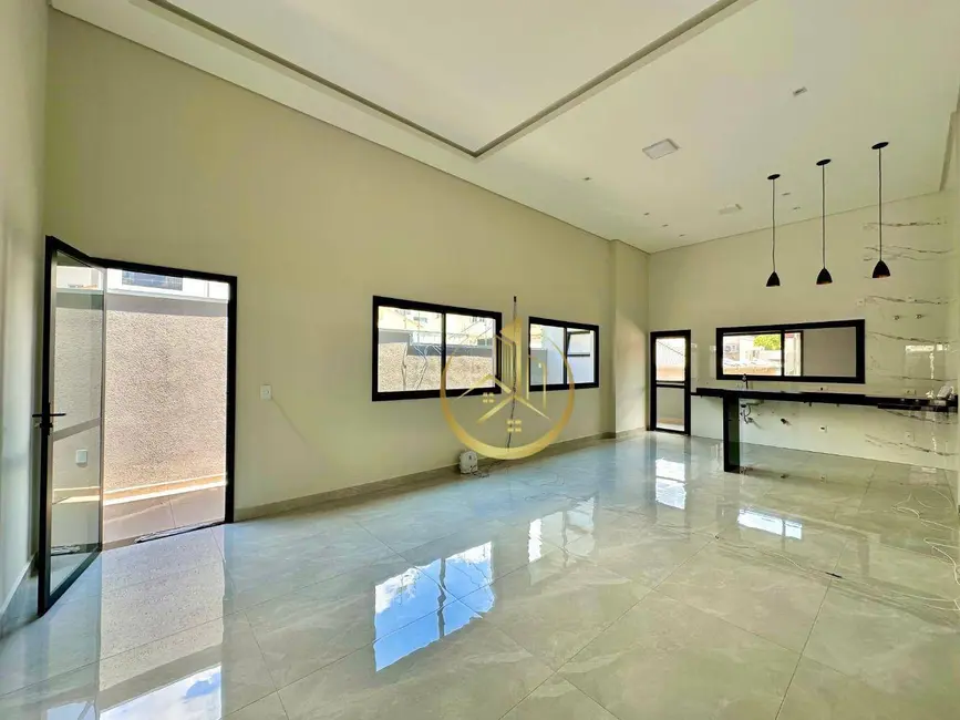 Foto 1 de Casa com 3 quartos à venda, 300m2 em Colinas de Santa Bárbara, Pouso Alegre - MG