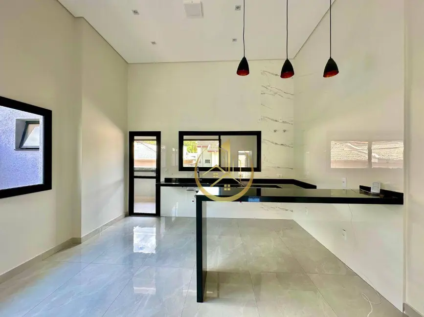 Foto 2 de Casa com 3 quartos à venda, 300m2 em Colinas de Santa Bárbara, Pouso Alegre - MG