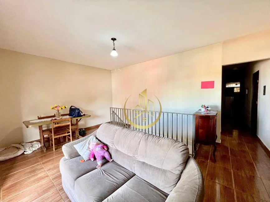Casa com 4 quartos à venda, 260m2 em Jardim Paraíso, Pouso Alegre - MG - imagem 3 Foto 3 de Casa com 4 quartos à venda, 260m2 em Jardim Paraíso, Pouso Alegre - MG