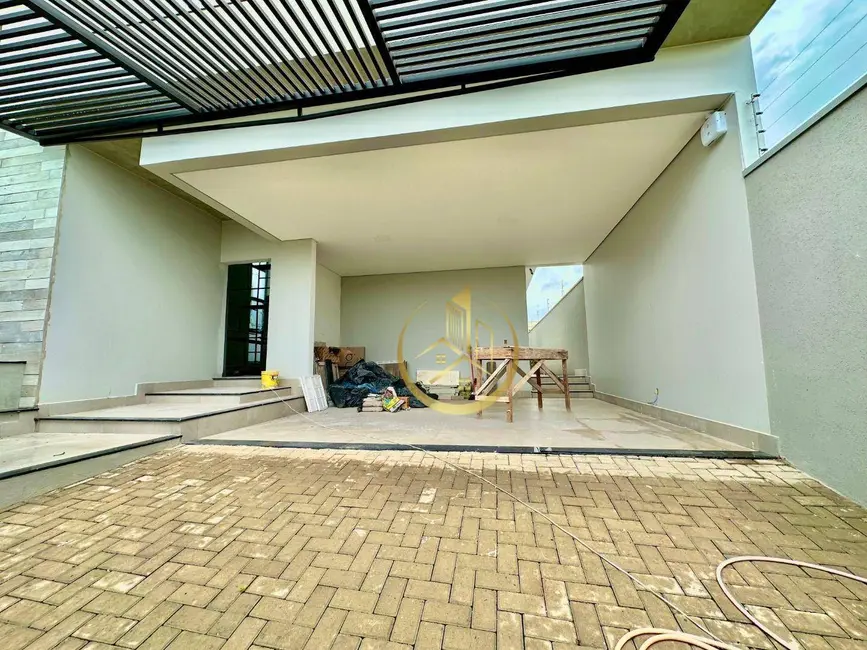 Foto 3 de Casa com 3 quartos à venda, 360m2 em Pouso Alegre - MG