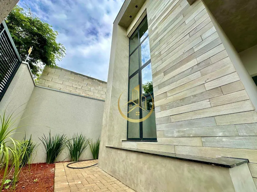 Foto 1 de Casa com 3 quartos à venda, 360m2 em Pouso Alegre - MG