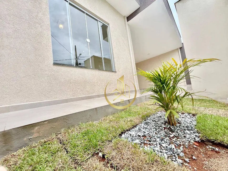 Foto 2 de Casa com 3 quartos à venda, 200m2 em Parque Real, Pouso Alegre - MG