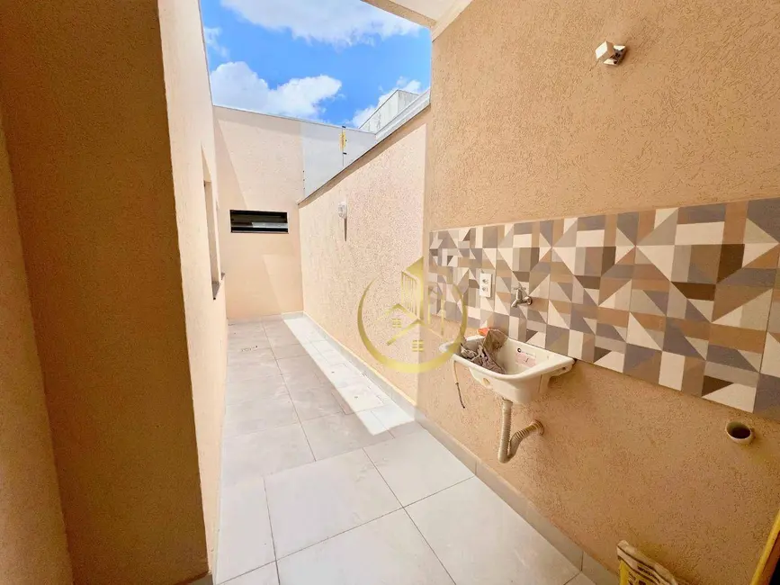 Foto 4 de Casa com 3 quartos à venda, 120m2 em Pouso Alegre - MG