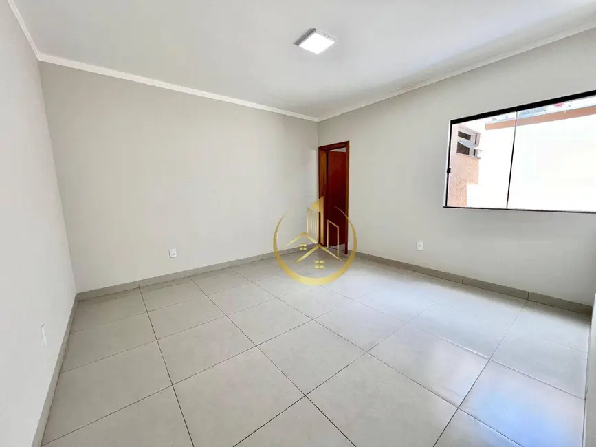 Foto 8 de Casa com 3 quartos à venda, 120m2 em Pouso Alegre - MG