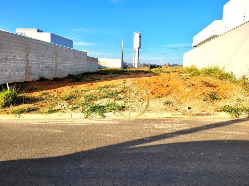 Foto 1 de Terreno / Lote à venda, 240m2 em Borda Da Mata - MG