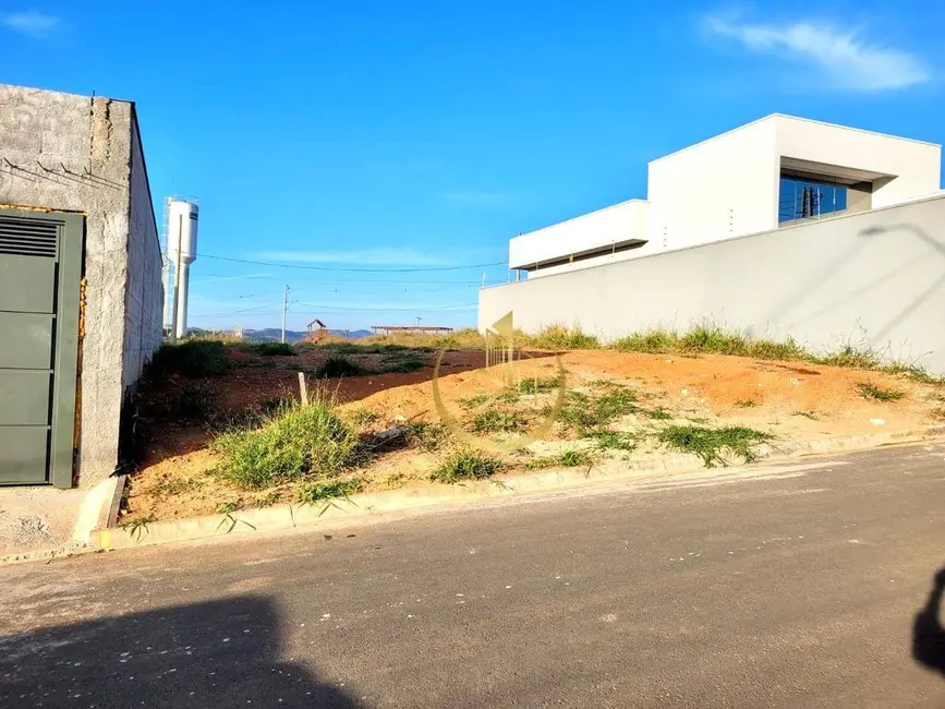 Foto 2 de Terreno / Lote à venda, 240m2 em Borda Da Mata - MG