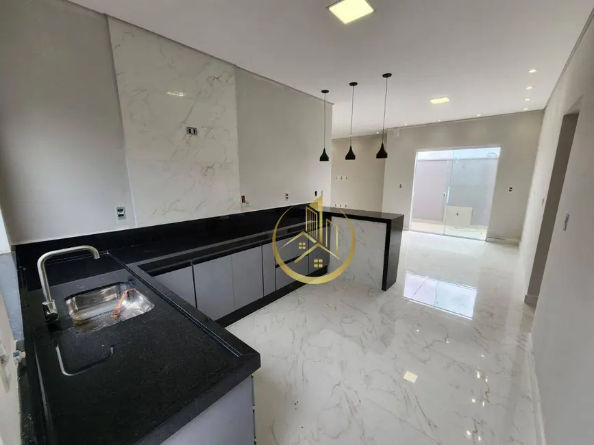 Foto 4 de Casa com 3 quartos à venda, 300m2 em Buritis, Pouso Alegre - MG