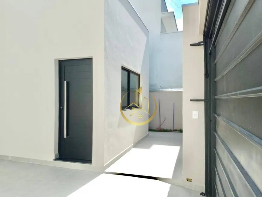 Foto 2 de Casa com 3 quartos à venda, 200m2 em Parque Real, Pouso Alegre - MG