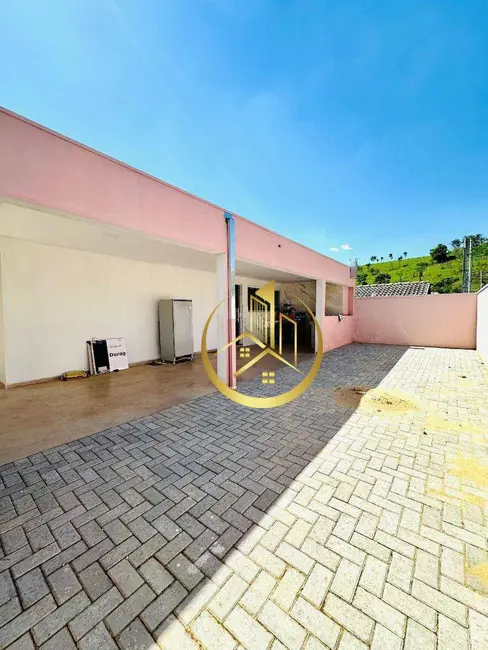 Casa com 3 quartos à venda, 211m2 em Pouso Alegre - MG - imagem 3 Foto 3 de Casa com 3 quartos à venda, 211m2 em Pouso Alegre - MG