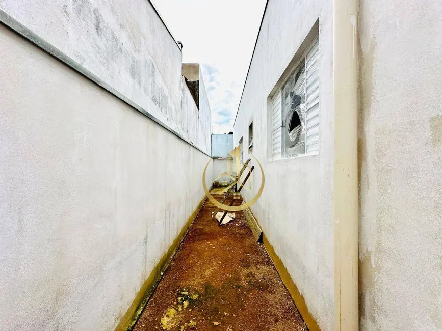 Foto 2 de Casa com 3 quartos à venda, 211m2 em Pouso Alegre - MG