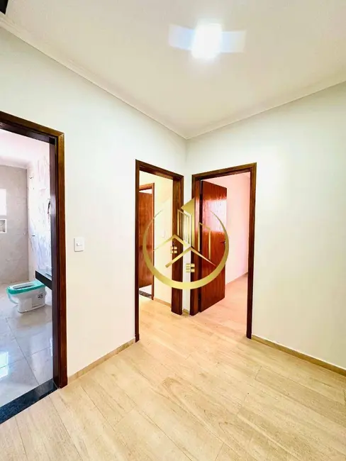 Casa com 3 quartos à venda, 211m2 em Pouso Alegre - MG - imagem 9 Foto 9 de Casa com 3 quartos à venda, 211m2 em Pouso Alegre - MG