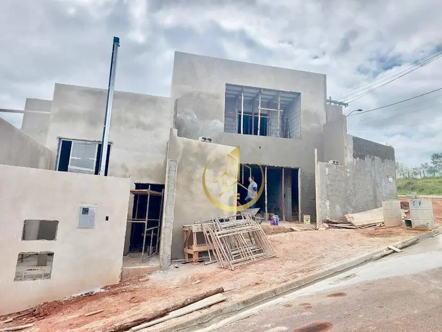 Foto 1 de Casa com 3 quartos à venda, 200m2 em Jardim Floresta, Pouso Alegre - MG