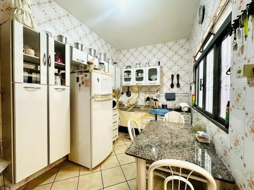 Casa com 3 quartos à venda, 237m2 em Primavera, Pouso Alegre - MG - imagem 7 Foto 7 de Casa com 3 quartos à venda, 237m2 em Primavera, Pouso Alegre - MG