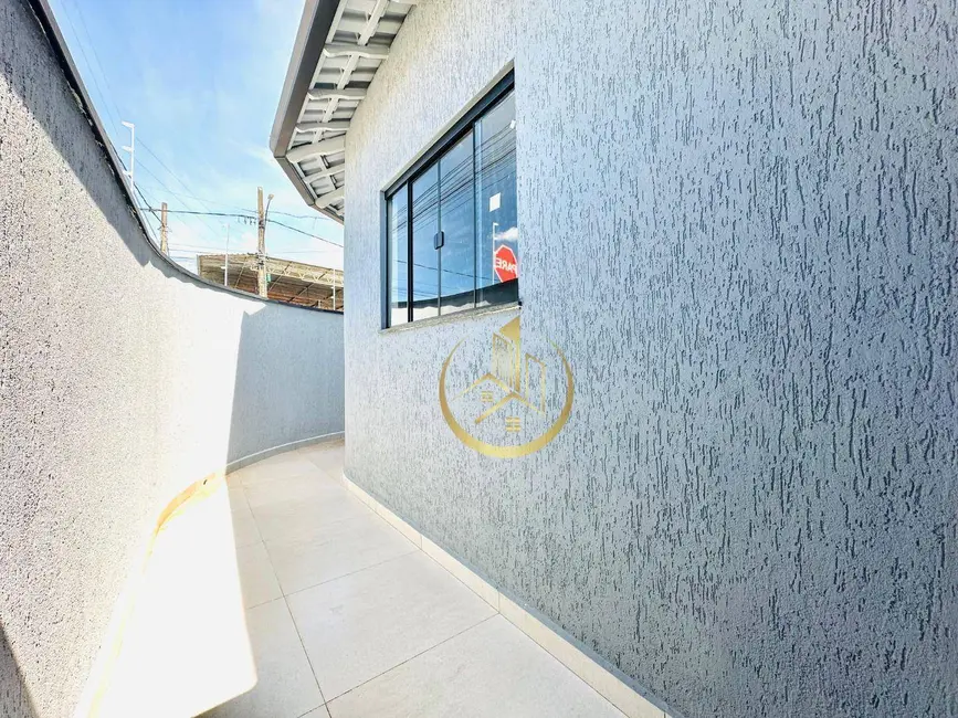 Foto 2 de Casa com 3 quartos à venda, 134m2 em Pouso Alegre - MG