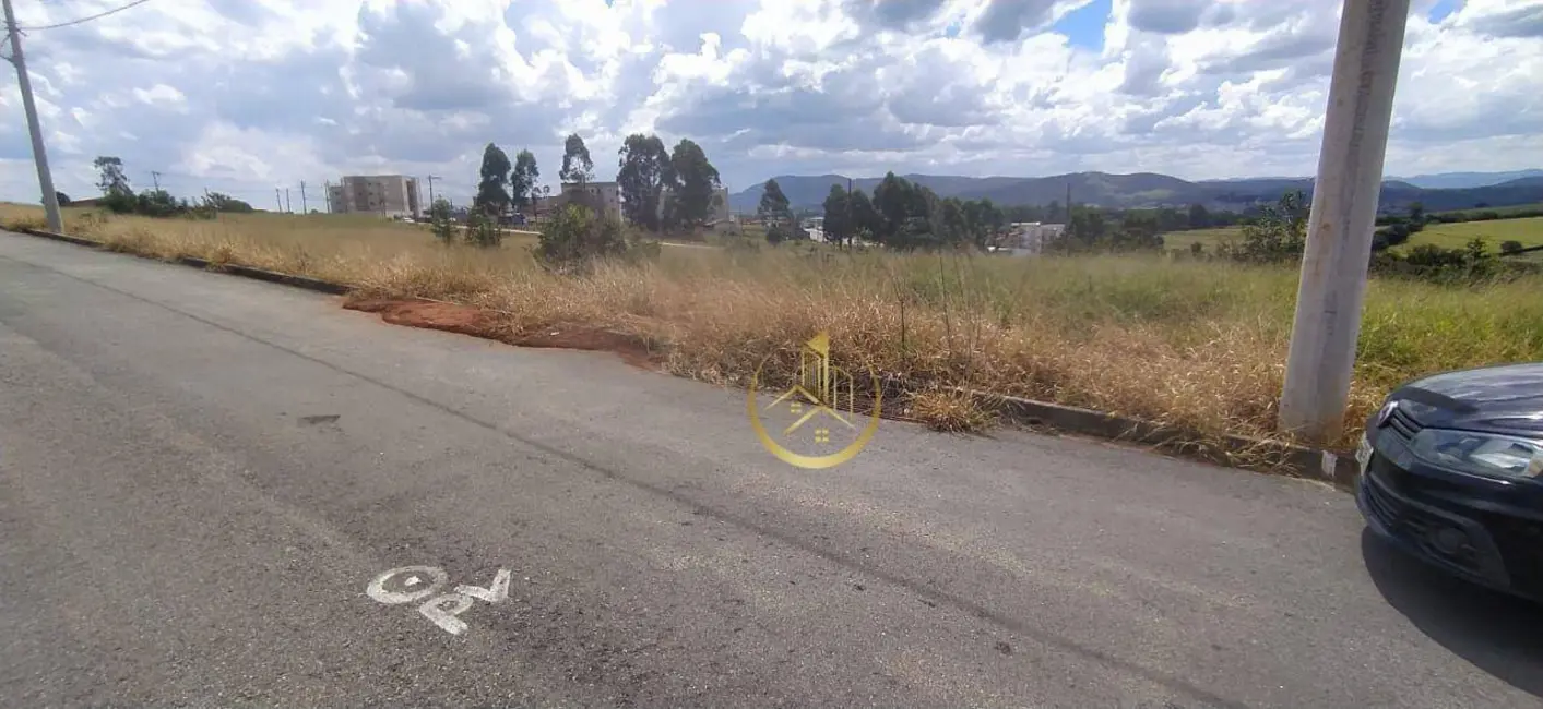 Foto 4 de Terreno / Lote à venda, 322m2 em Pouso Alegre - MG