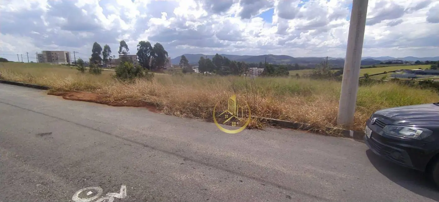 Foto 3 de Terreno / Lote à venda, 322m2 em Pouso Alegre - MG