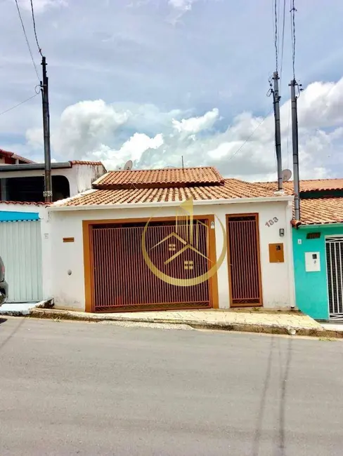 Foto 1 de Casa com 3 quartos à venda, 144m2 em Pouso Alegre - MG