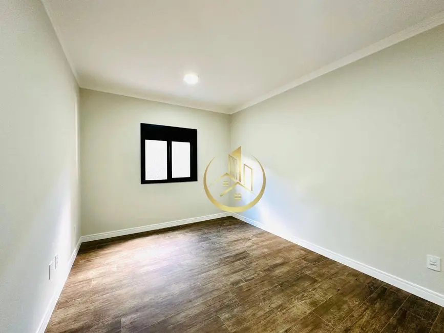 Foto 6 de Casa com 3 quartos à venda, 300m2 em Pouso Alegre - MG