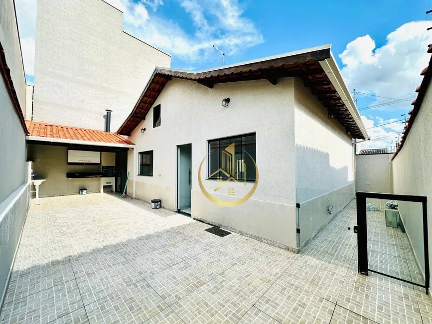 Foto 1 de Casa com 2 quartos à venda, 150m2 em Cidade Vergani, Pouso Alegre - MG