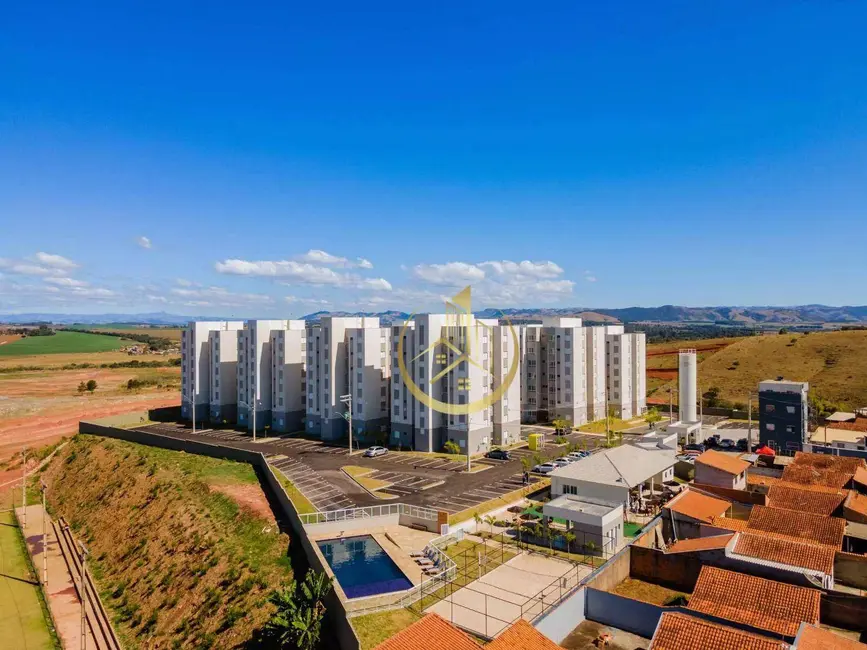 Foto 2 de Apartamento com 2 quartos à venda, 44m2 em Pouso Alegre - MG