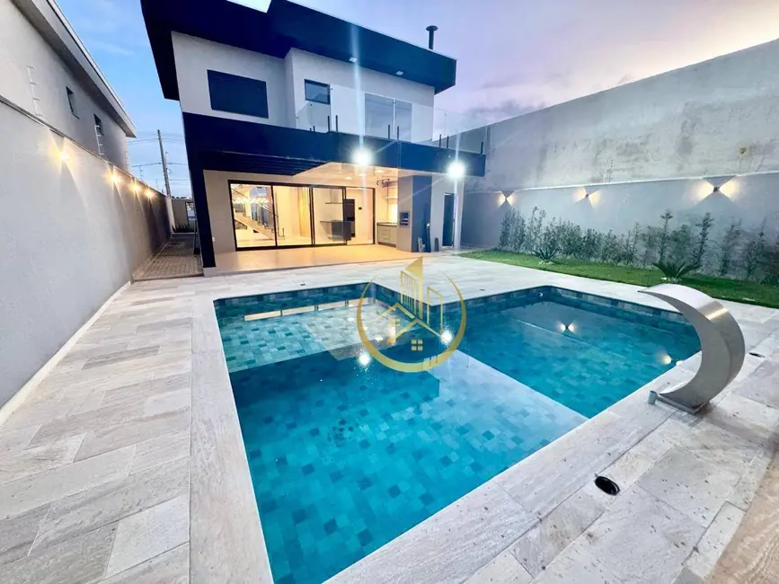 Foto 1 de Casa com 3 quartos à venda, 360m2 em Pouso Alegre - MG