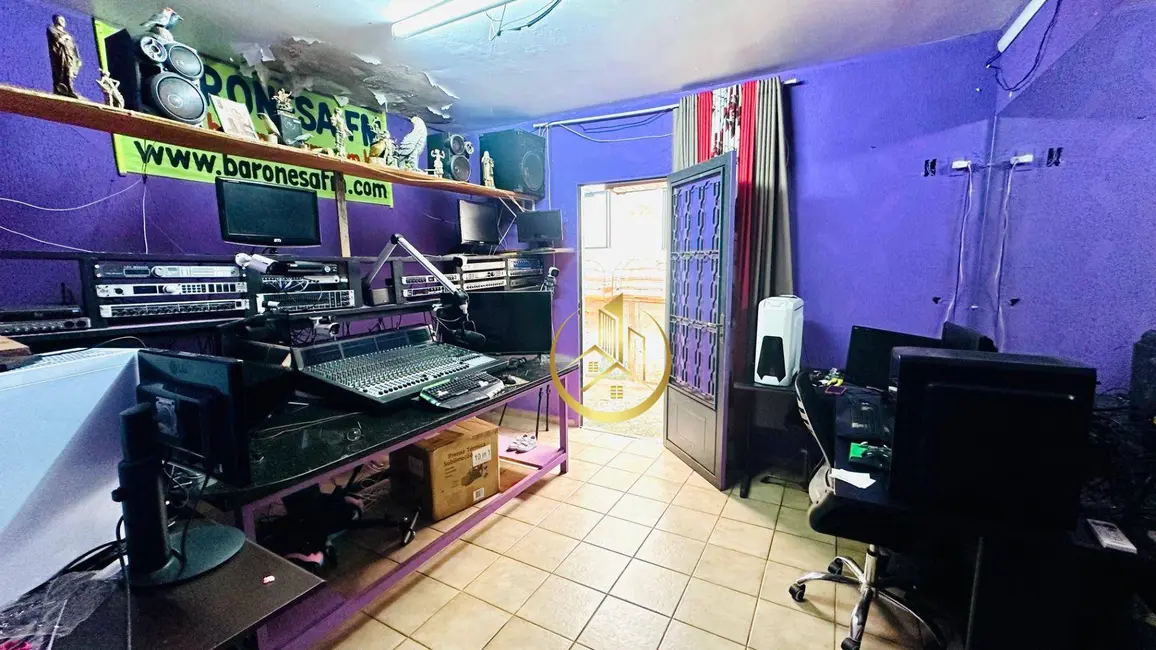 Casa com 3 quartos à venda, 240m2 em Pouso Alegre - MG - imagem 7 Foto 7 de Casa com 3 quartos à venda, 240m2 em Pouso Alegre - MG