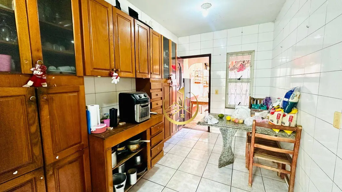 Casa com 3 quartos à venda, 240m2 em Pouso Alegre - MG - imagem 5 Foto 5 de Casa com 3 quartos à venda, 240m2 em Pouso Alegre - MG